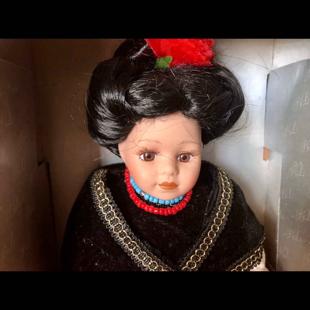 Dolls of the World Porcelains Barbara Lee. SPAIN